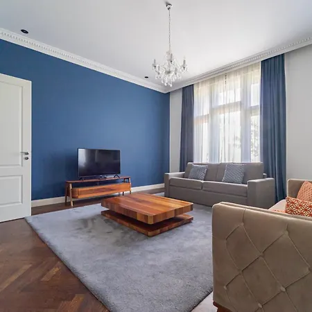 Zoya Luxury בודפשט